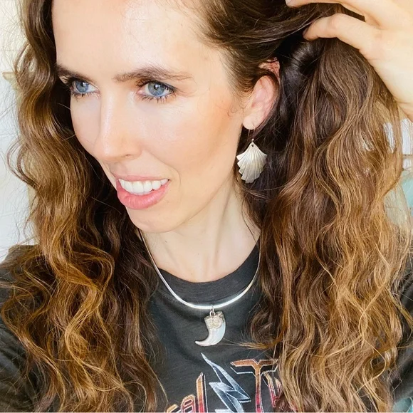 ♥️ Gypsy Silver ♥️ Sterling Silver & MOP Hand Stamped Horseshoe Pendant - Picture 6 of 7